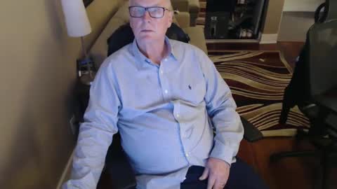 Snapshot of silverfoxmps chatting on February 15, 2025, 4:14 am silverfox online show from February 15, 2025, 4:14 am