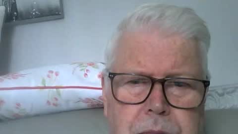 silverfoxpauly online show from September 8, 2025, 2:27 pm