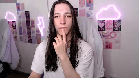 silvermuse online show from April 3, 2026, 5:44 pm