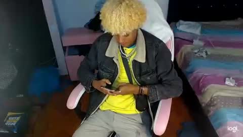 Snapshot of silverspice_ chatting on December 1, 2025, 12:26 am Silver Spice online show from December 1, 2025, 12:26 am