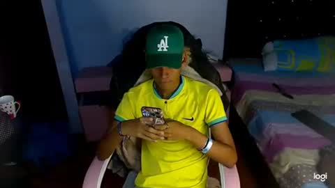 Snapshot of silverspice_ chatting on December 2, 2025, 5:35 am Silver Spice online show from December 2, 2025, 5:35 am