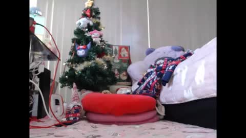 silviajpn online show from December 22, 2025, 2:08 am