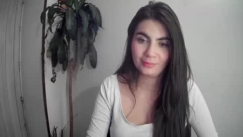 Snapshot of silviecollins chatting on December 22, 2024, 5:01 am Silvie online show from December 22, 2024, 5:01 am