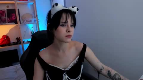 Wendy help me get get 69 likes  online show from February 6, 2026, 7:23 am