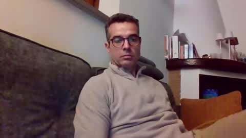 Snapshot of simmeturbate chatting on March 26, 2026, 9:20 pm Italiandaddyitalydickassbottomassholecomshowmasturbatenudeboyitalyatleticcutemuscolarhardcockdickboy online show from March 26, 2026, 9:20 pm