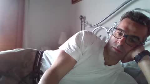 Snapshot of simmeturbate chatting on April 10, 2026, 5:39 pm Italiandaddyitalydickassbottomassholecomshowmasturbatenudeboyitalyatleticcutemuscolarhardcockdickboy online show from April 10, 2026, 5:39 pm