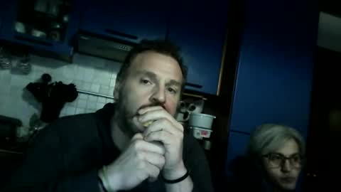 Snapshot of simodav chatting on February 17, 2026, 6:47 pm simodav online show from February 17, 2026, 6:47 pm