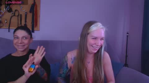 simona_moonshine online show from November 24, 2025, 9:20 am