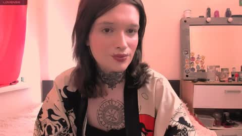 Snapshot of simona_rain chatting on May 17, 2026, 8:23 am Simona online show from May 17, 2026, 8:23 am