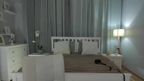 Simona  online show from February 28, 2025, 11:36 am