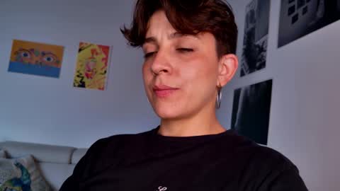 Sim. online show from October 27, 2025, 9:52 pm