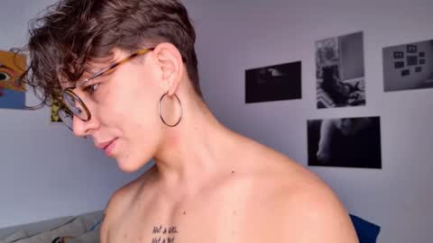 Sim. online show from November 24, 2025, 4:18 pm