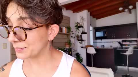 Sim. online show from December 16, 2025, 6:13 pm