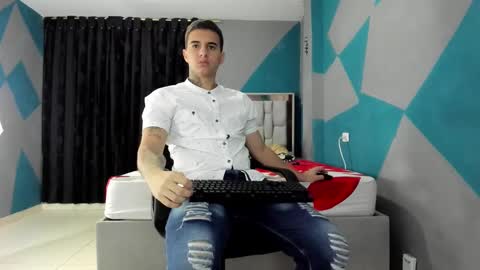 Snapshot of simonkeler chatting on January 6, 2025, 10:46 am SIMON KELER online show from January 6, 2025, 10:46 am