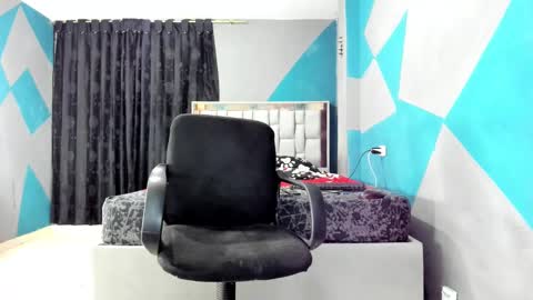 Snapshot of simonkeler chatting on February 16, 2025, 2:20 am SIMON KELER online show from February 16, 2025, 2:20 am