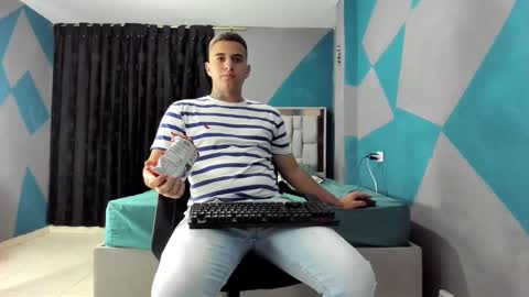 Snapshot of simonkeler chatting on March 3, 2025, 11:03 pm SIMON KELER online show from March 3, 2025, 11:03 pm