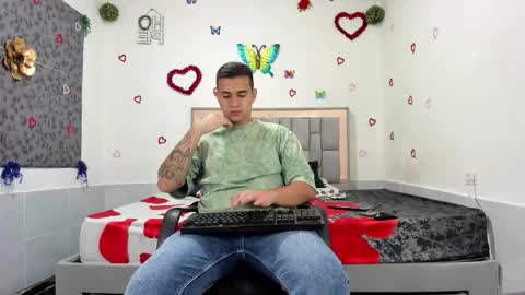 Snapshot of simonkeler chatting on September 19, 2025, 3:52 am SIMON KELER online show from September 19, 2025, 3:52 am