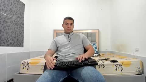 SIMON KELER online show from February 3, 2026, 1:26 am