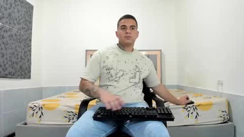 SIMON KELER online show from May 15, 2026, 10:50 pm