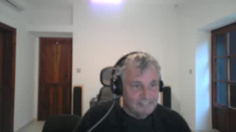 Snapshot of simonthenudist chatting on February 12, 2026, 12:22 pm Simon online show from February 12, 2026, 12:22 pm