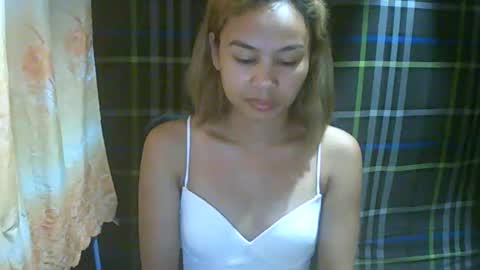 Snapshot of simply__me chatting on February 19, 2026, 11:01 pm simply__me online show from February 19, 2026, 11:01 pm