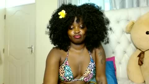 Snapshot of simply_eve1 chatting on June 18, 2026, 4:13 am simply_eve1 online show from June 18, 2026, 4:13 am