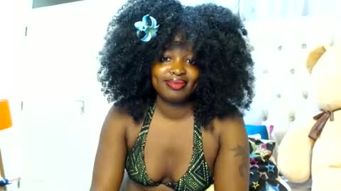 Snapshot of simply_eve1 chatting on June 21, 2026, 1:52 am simply_eve1 online show from June 21, 2026, 1:52 am
