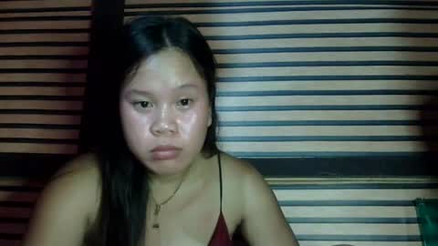 Snapshot of simply_y0urs chatting on December 21, 2024, 2:15 pm simply_y0urs online show from December 21, 2024, 2:15 pm