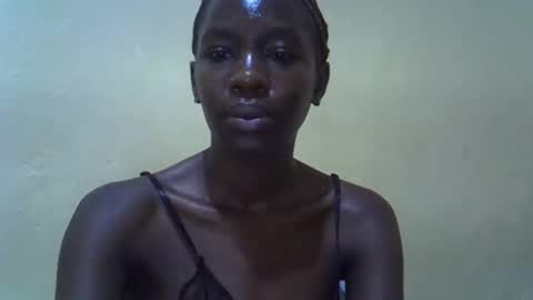 simplyloy33 online show from May 1, 2026, 5:56 am