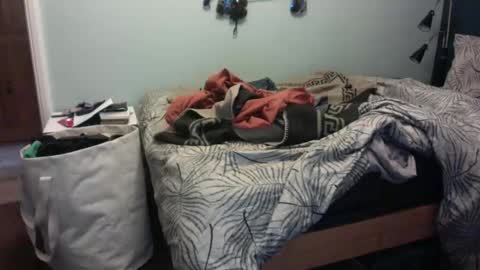 simplyminded online show from February 8, 2026, 1:47 pm