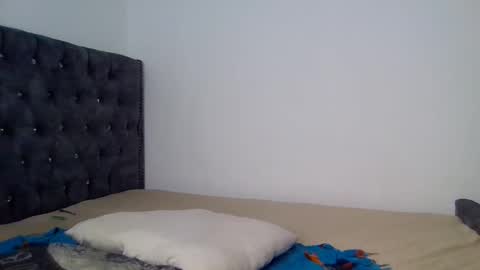 Snapshot of sin_golden chatting on December 16, 2025, 3:11 am sin online show from December 16, 2025, 3:11 am