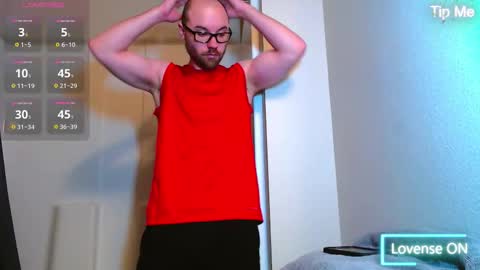 Husky Dad online show from December 14, 2025, 2:28 am