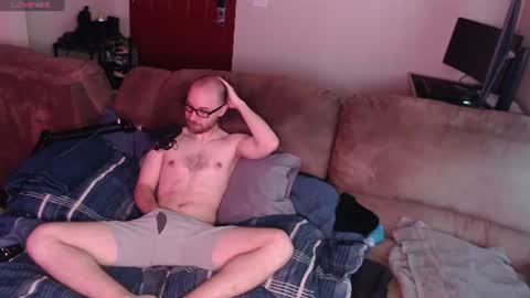 Snapshot of sin_lord chatting on June 9, 2026, 10:43 pm Husky Dad online show from June 9, 2026, 10:43 pm