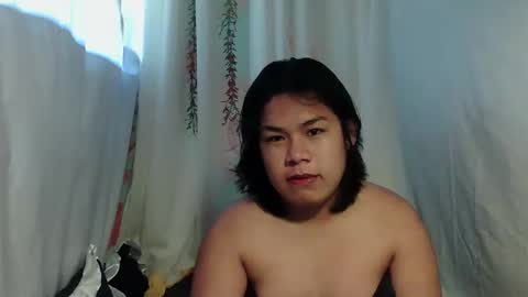 Snapshot of singleheart05 chatting on February 27, 2026, 12:21 am singleheart05 online show from February 27, 2026, 12:21 am