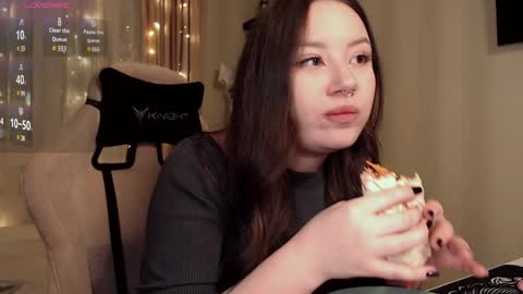 Snapshot of sinigami_ chatting on December 26, 2024, 2:22 am Ari online show from December 26, 2024, 2:22 am