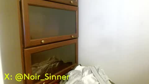 Snapshot of sinnernoir chatting on April 29, 2026, 5:22 am My Name Is..............................John online show from April 29, 2026, 5:22 am