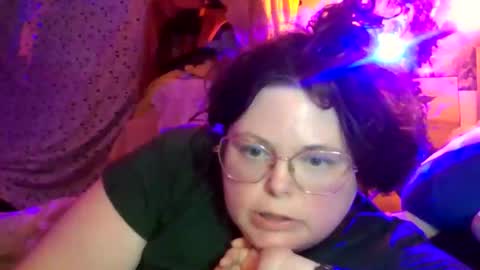 Siofra online show from May 2, 2026, 2:27 am