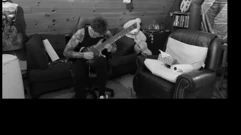 Snapshot of siphonophorstrings chatting on October 10, 2025, 2:32 am Dustbunnyfoofoo online show from October 10, 2025, 2:32 am