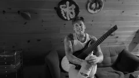 Snapshot of siphonophorstrings chatting on October 25, 2025, 7:27 am Dustbunnyfoofoo online show from October 25, 2025, 7:27 am