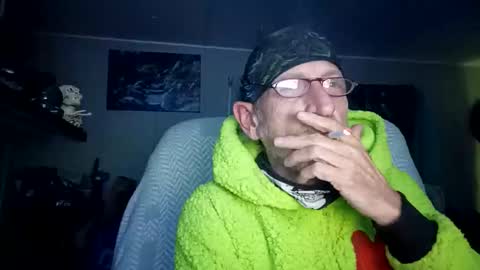 Snapshot of sir_cams_a_lot chatting on November 15, 2025, 4:21 am Sir cams online show from November 15, 2025, 4:21 am