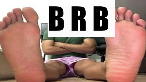 Snapshot of sir_kev66 chatting on October 27, 2025, 2:26 am only foot worshipers here online show from October 27, 2025, 2:26 am