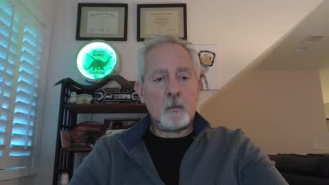 Snapshot of sir_lust_alot chatting on December 8, 2024, 9:41 pm Don Roberto online show from December 8, 2024, 9:41 pm