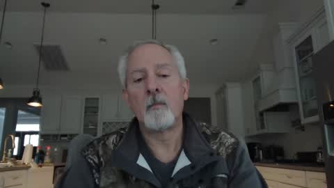 Snapshot of sir_lust_alot chatting on December 15, 2024, 5:42 pm Don Roberto online show from December 15, 2024, 5:42 pm