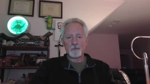 Snapshot of sir_lust_alot chatting on March 9, 2025, 4:16 am Don Roberto online show from March 9, 2025, 4:16 am