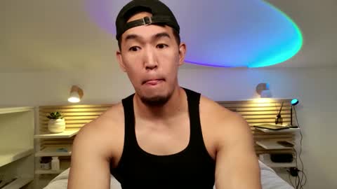 SIR TEO online show from May 22, 2026, 11:49 am