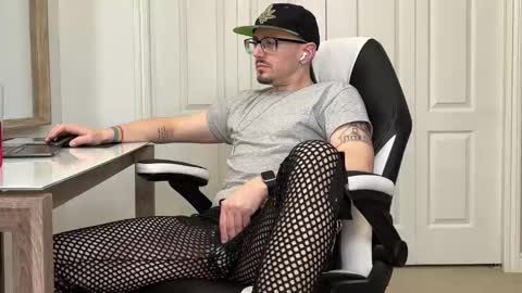 Snapshot of sirdaddymcqween chatting on January 8, 2026, 5:48 pm Sir Daddy McQween online show from January 8, 2026, 5:48 pm