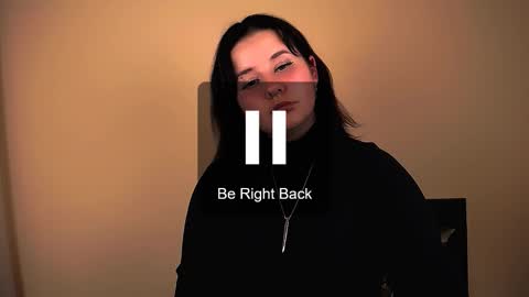 Mina online show from October 25, 2025, 7:08 pm