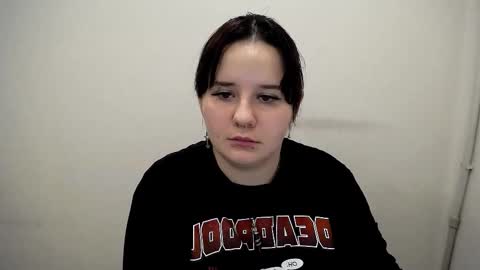 Mina online show from October 27, 2025, 11:58 am