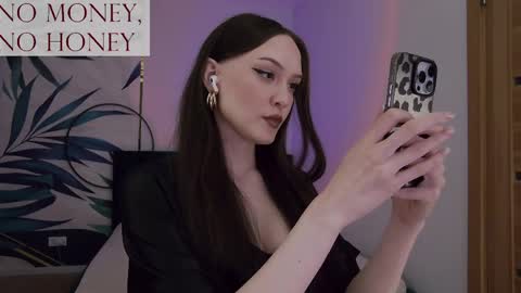 Snapshot of sirenaswhisper chatting on May 16, 2026, 10:52 pm Goddess Sirena online show from May 16, 2026, 10:52 pm