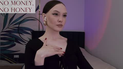 Snapshot of sirenaswhisper chatting on May 31, 2026, 8:10 pm Goddess Sirena online show from May 31, 2026, 8:10 pm
